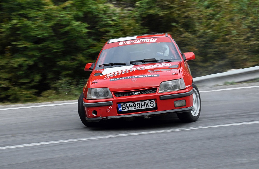 opel_kadett_gsi_hillclimb_by_flinstonero-d3dca3z.jpg