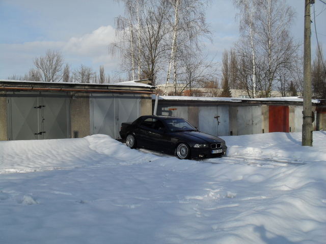 bmwgarage.jpg