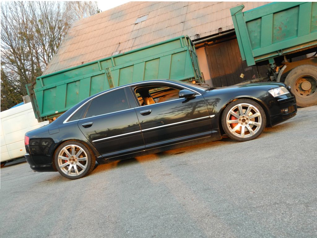 Audi A8 D3 4E0.jpg