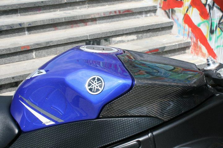 Karbon kryt nádrže Yamaha