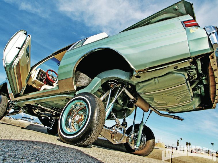 1109-lrmp-04-o+1986-buick-regal+underside.jpg