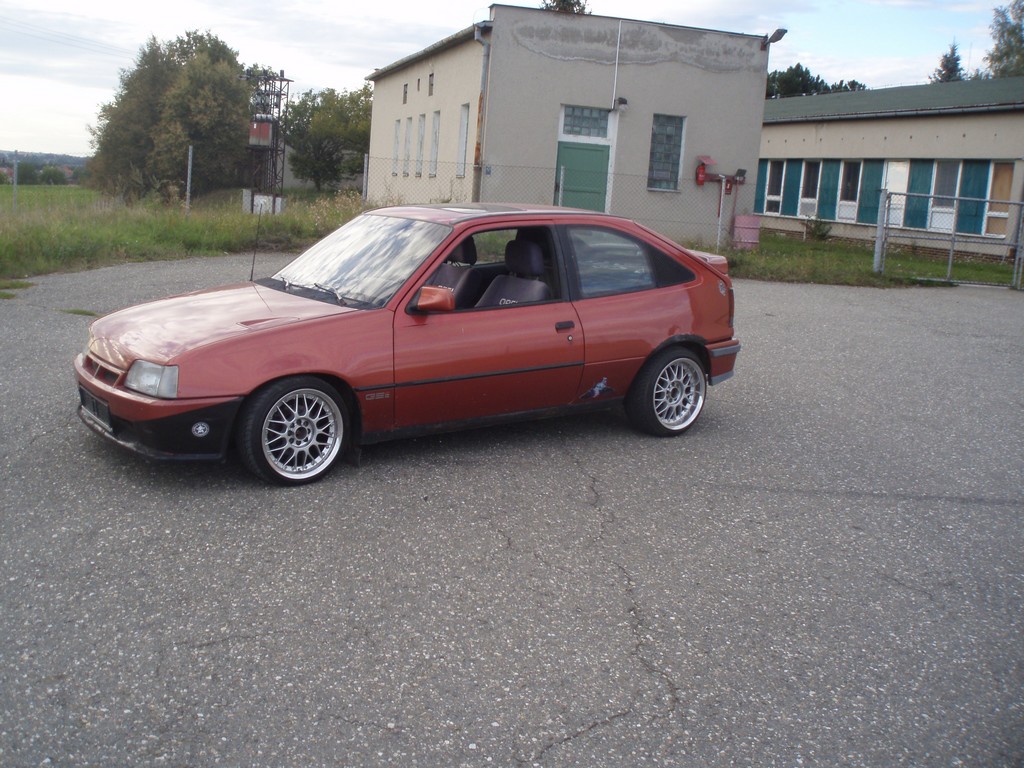 kadett muj.jpg