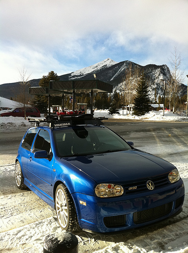 000 vw giv r32-a-snow-blue-roof-rack-002.jpg