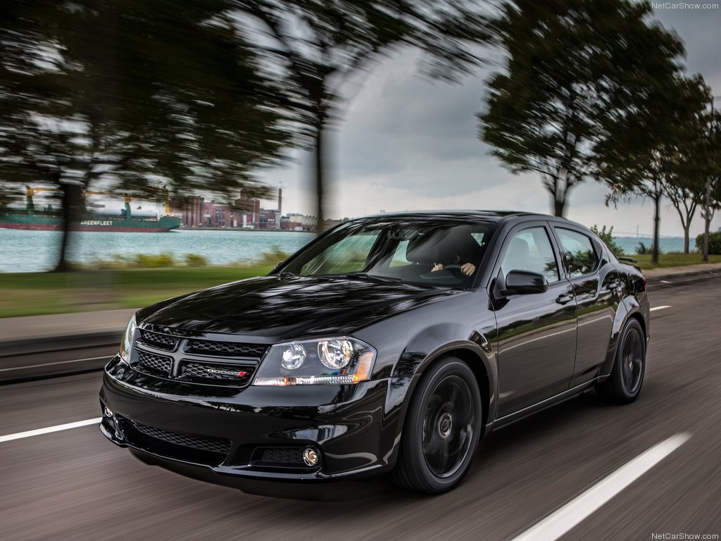 Dodge-Avenger_Blacktop_Edition_2013_1024x768_wallpaper_04.jpg