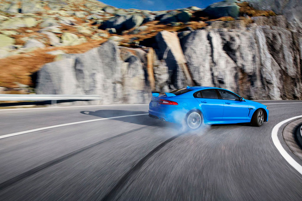 Jaguar-XFR-S-Leaked-6.jpg