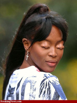 Naomi-Campbell-with-Nose-Eyes-39413.jpg