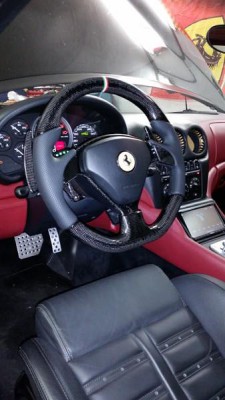 Úprava volantu a pádel na vůz Ferrari 355
