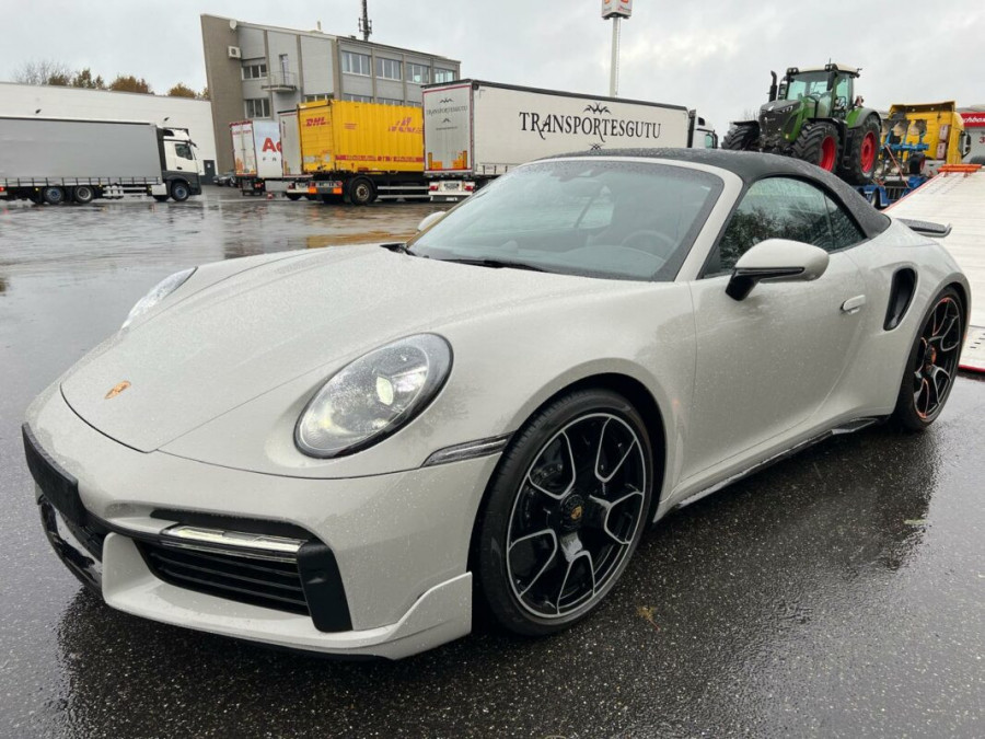 Porsche.jpg