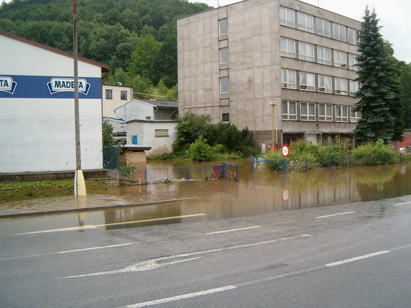 Záplavy v ČK - 2006 e.jpg
