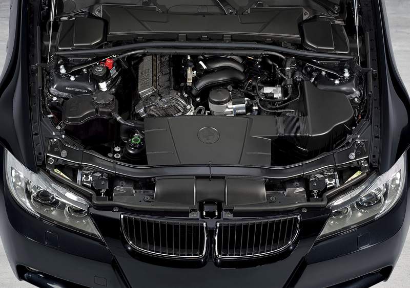320Si motor.jpg