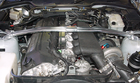 M_Coupe_engine_bay_crop.jpg