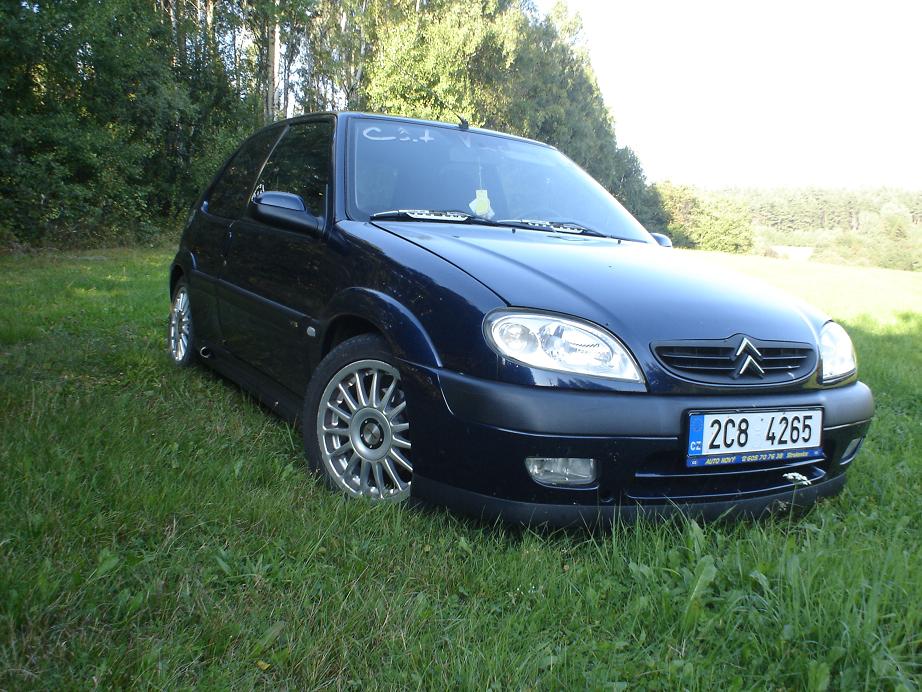 pod rozhlednou.JPG