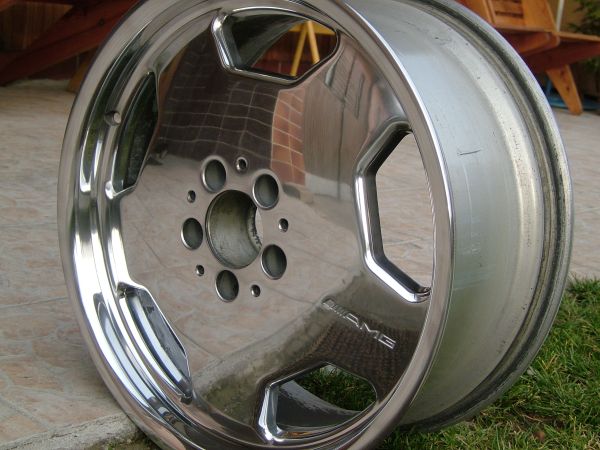 AMG1.jpg