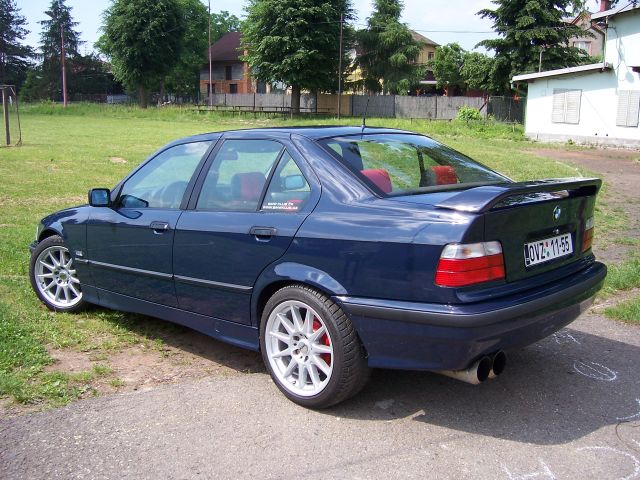 bmw3.jpg