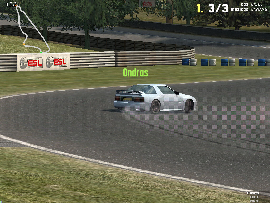 vzorové projetí zatáčky driftem :)