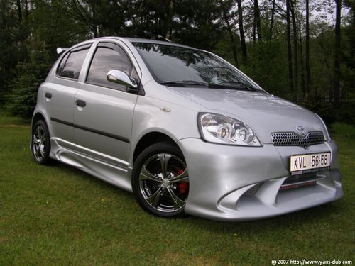 Yaris104_9.jpg