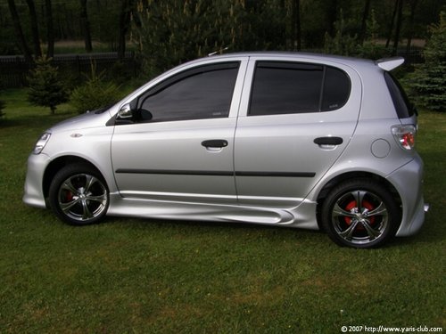 Yaris104_7.jpg