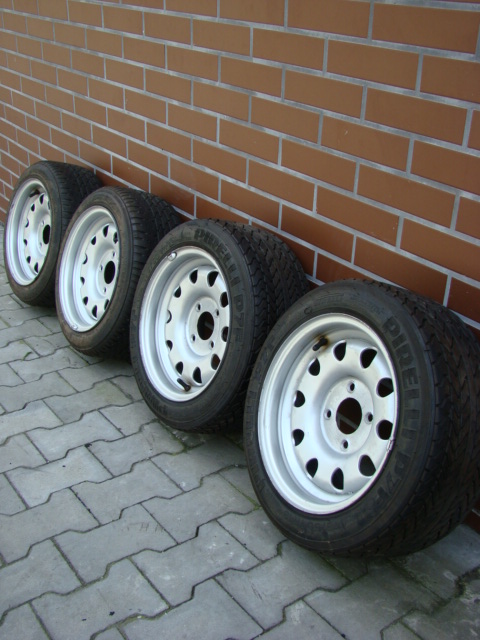 375119965_1.jpg