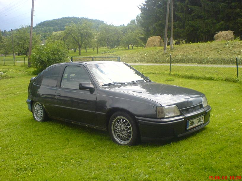 Kadett v Losinách.JPG