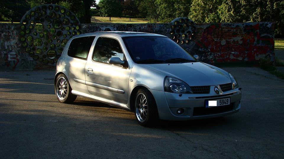 Clio RS 1.JPG