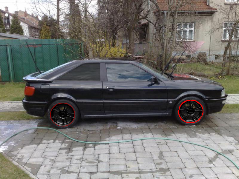 22032006004ek9kopiejb4_cerveny_prouzek.jpg