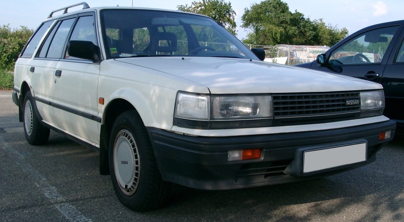 Nissan_Bluebird_Kombi_front_20070605.jpg