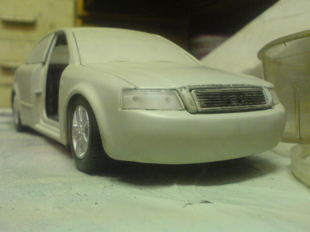 tak uz je na podvozku...cele auto slo snizit...ale porad ten naraznik neni ono