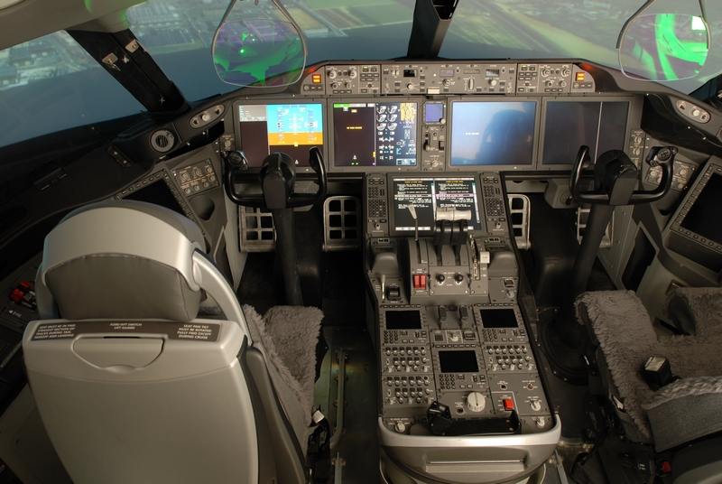 B787sim - JAL - CAElarge.jpg