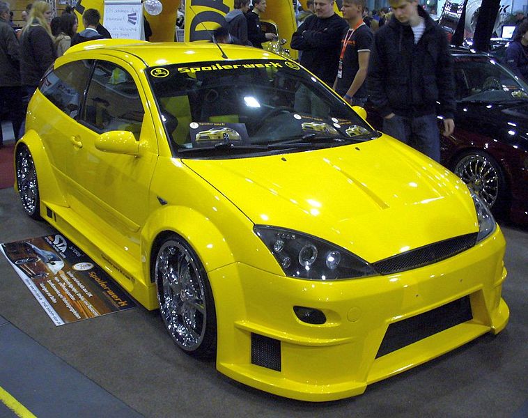 758px-Ford_Focus_I_Tuning.JPG