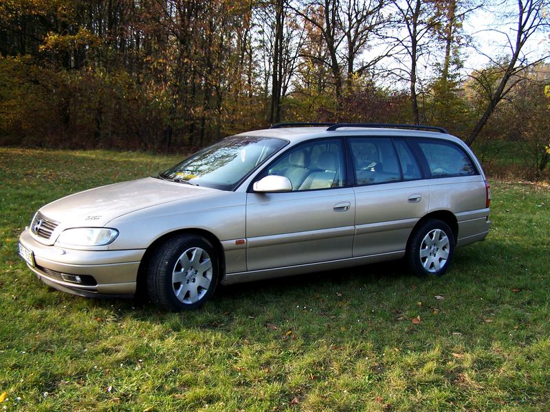 cee omega 02.jpg