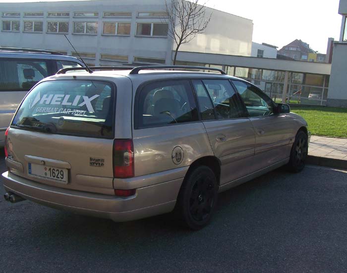 naše omega 09.jpg