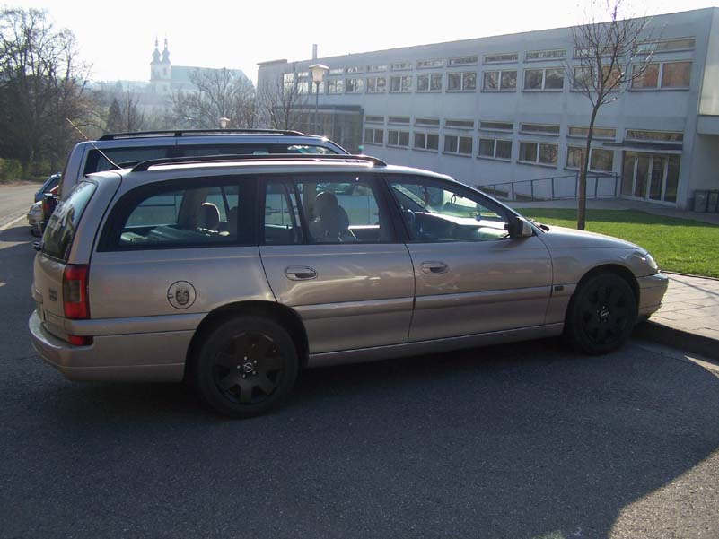 naše omega 08.jpg