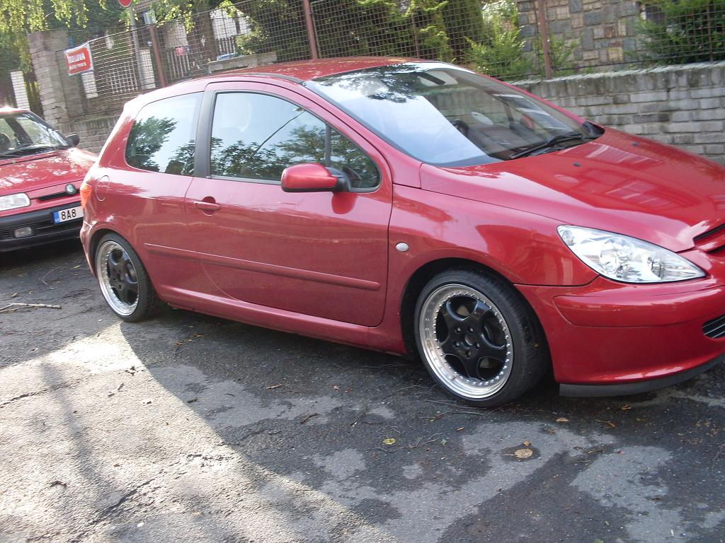 Zatim jen fotka narychlo po nandání,ten předek musim ještě trochu složit
