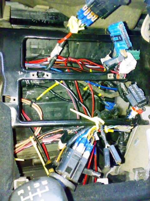 Elektrika středový panel.jpg