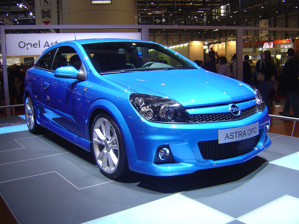 opel_astra_opc_01.jpg