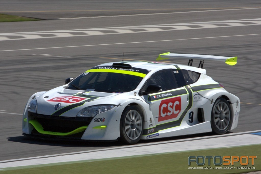 world_renault_series_megane_2010_0002.JPG