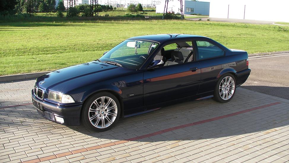 bmw318is_02.JPG