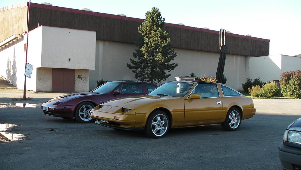 nissans.JPG