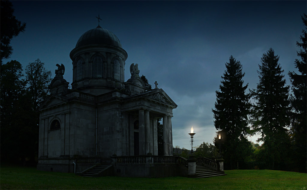 Lonely at Night 04 1024.jpg