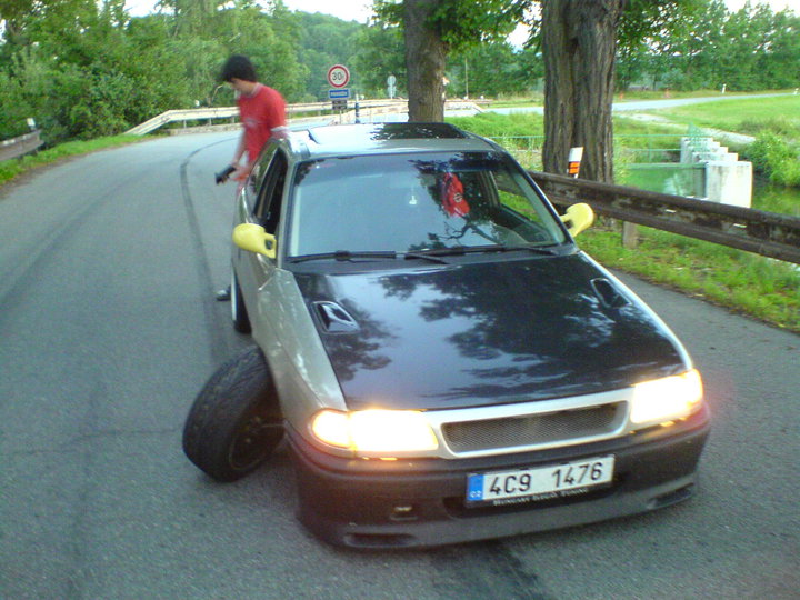 Když se chvátá a zapomene se na závlačku...