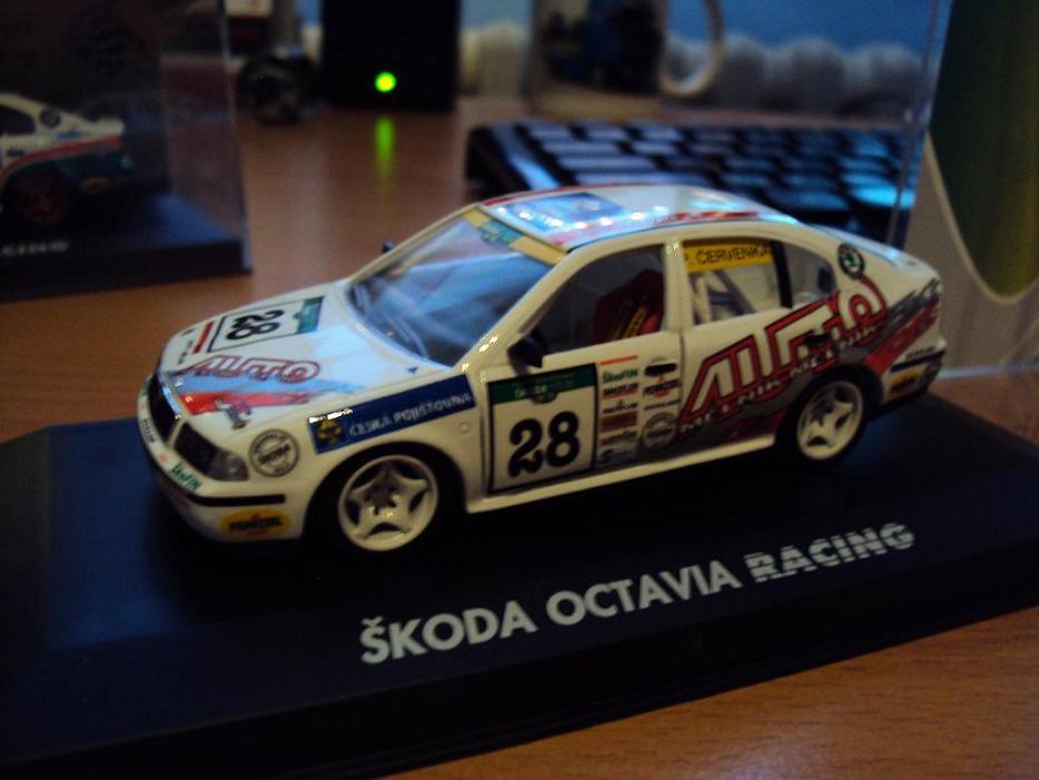 hustyod lukyrs.JPG