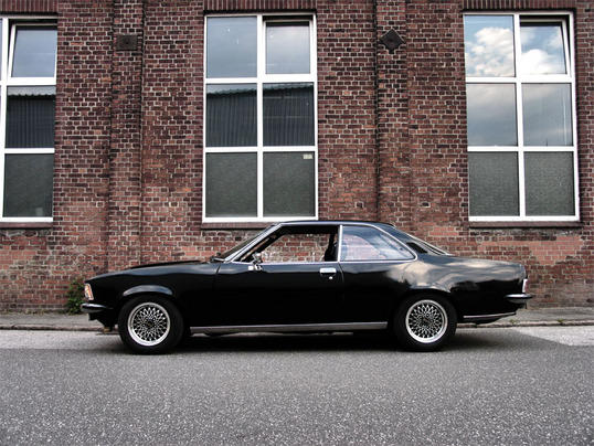 Opel_Commodore_B_GS_E_3_0_big.jpg