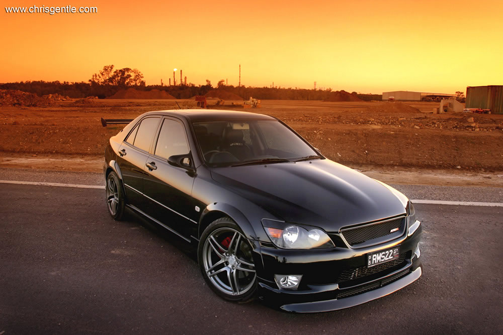 Lexus_is_200_supercharge_6601a_jpg.jpg